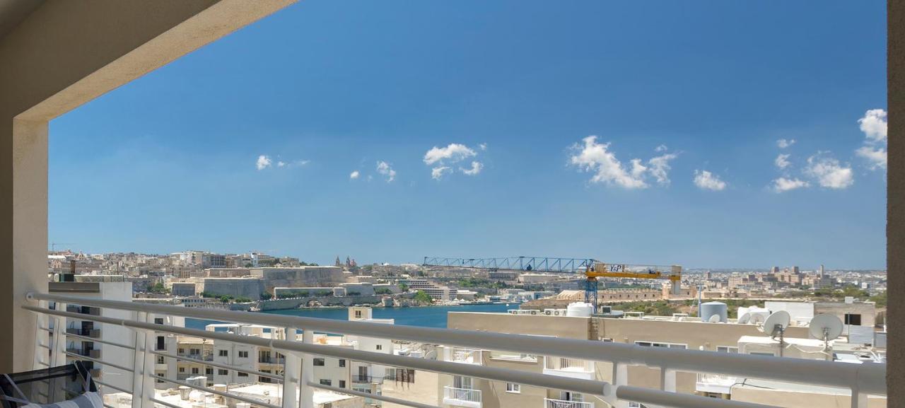 Luxury Apartment Inc Pool & Views Sliema Zewnętrze zdjęcie